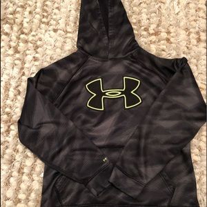 Under Armour pullover hoodie large